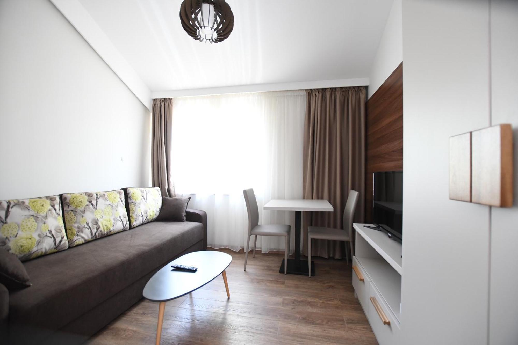 Atrijum Apartments And Rooms Kladovo Exterior foto